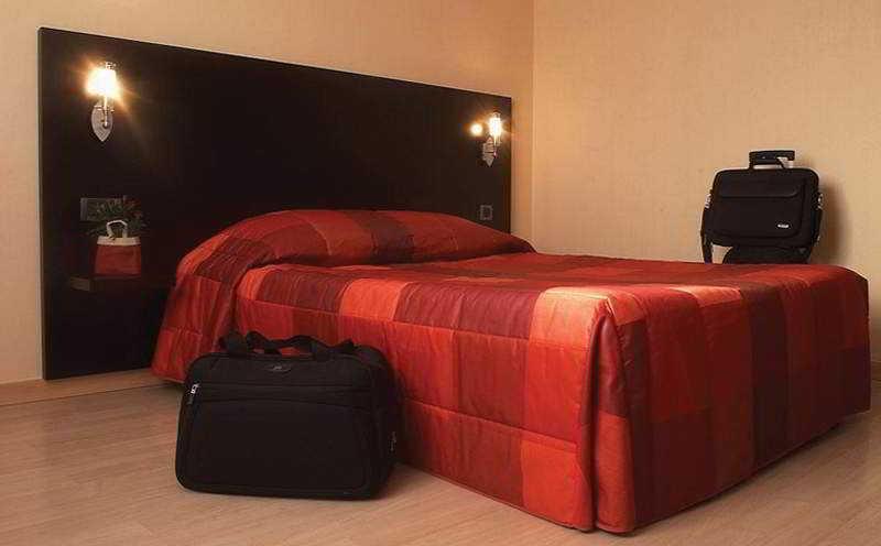 Hotel Escale Oceania Brest Gouesnou Esterno foto